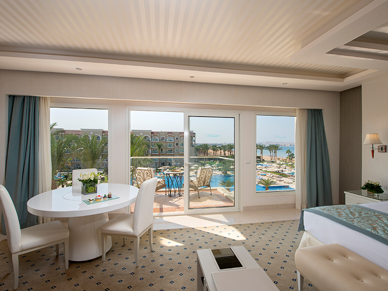 Majestic Suite Prime Sea View and Pool View