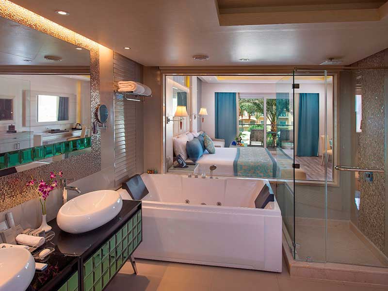 Premium Jacuzzi Suite Limited Sea View or Pool View